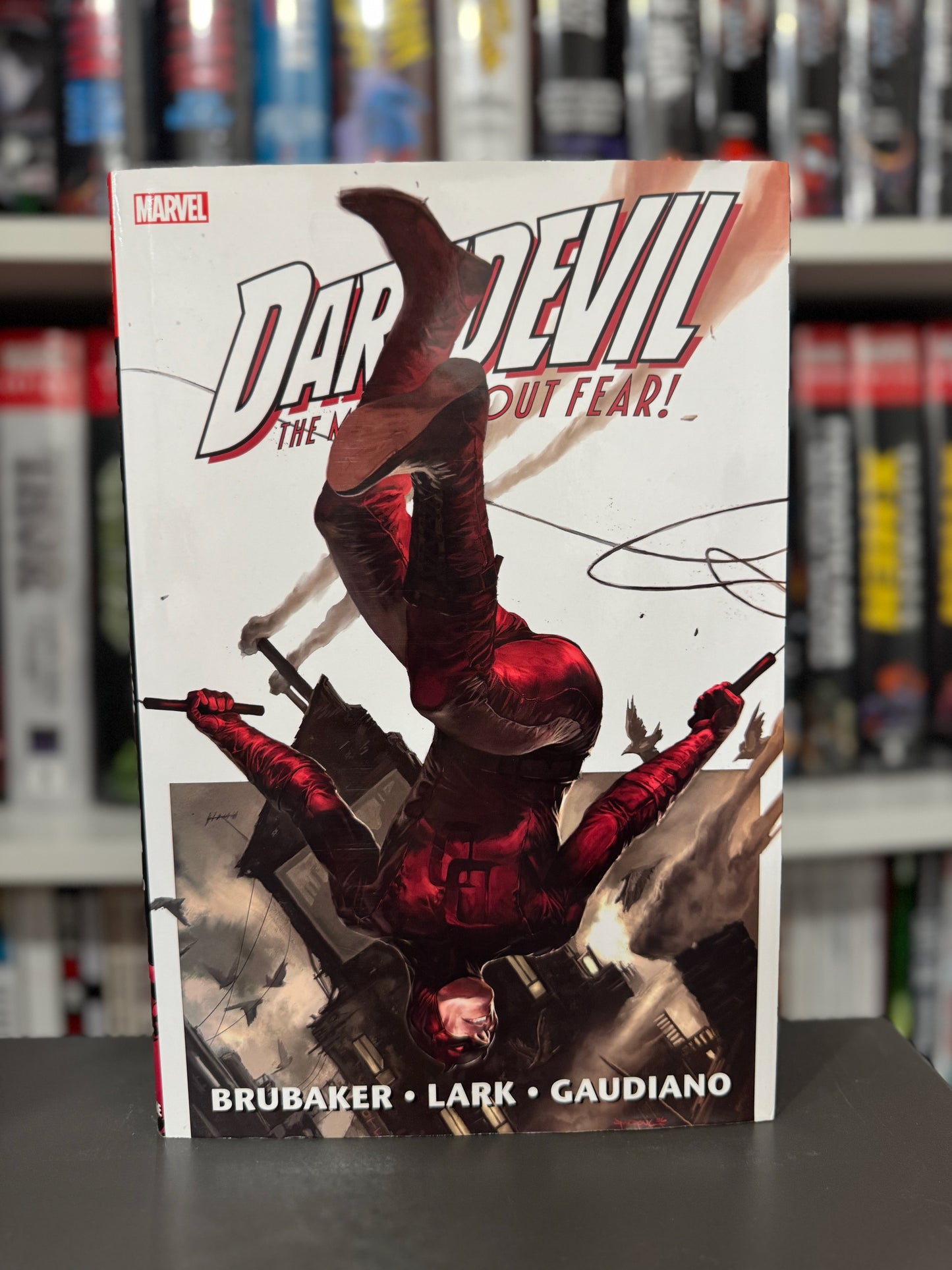DAREDEVIL by ED BRUBAKER OMNIBUS VOL 1 OOP Rare Like New Not Sealed