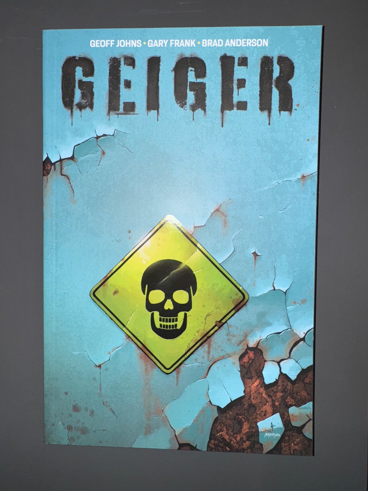 Geiger Vol 1 By Geoff Johns Like New