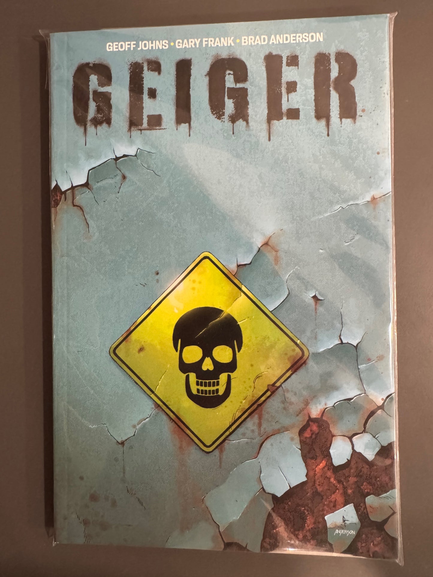 Geiger Vol 1 By Geoff Johns Like New