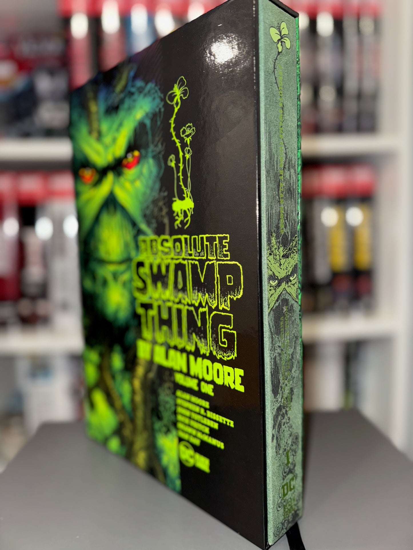 ABSOLUTE SWAMP THING VOLUME 1