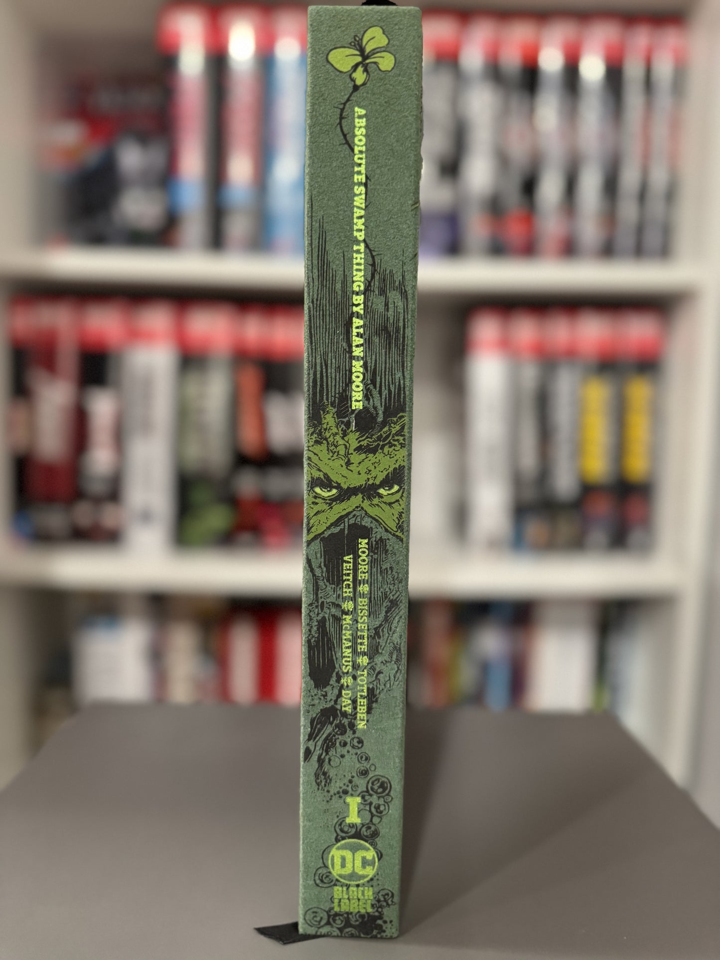 ABSOLUTE SWAMP THING VOLUME 1